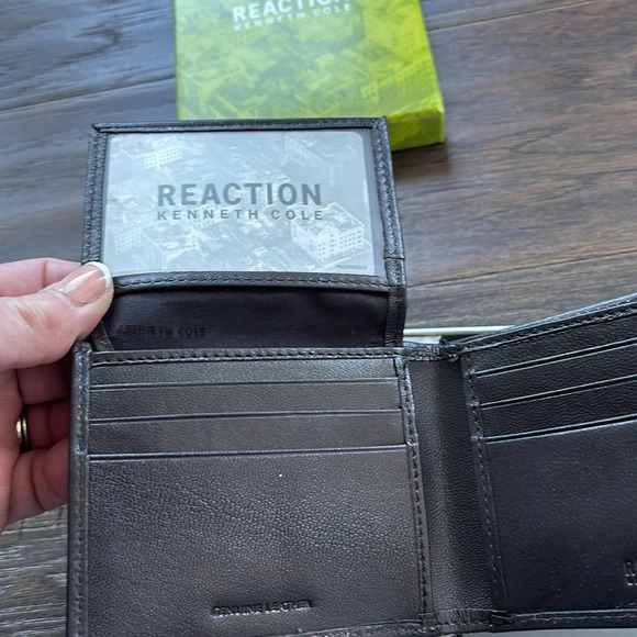 Reaction Kenneth Cole Genuine Leather Brown Wallet/Card/ID/bill holder, slim fit - Picture 4 of 8
